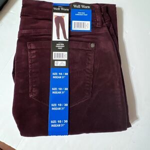 NWT WELL WORN Corduroy Pants Women’s 10 Burgundy High Rise Straight Leg Stretch